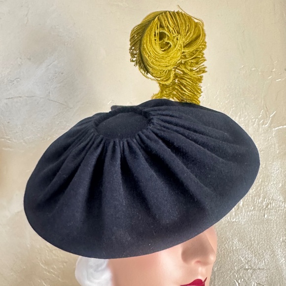 ALLURING 1940s\' BLACK FELT BERET WITH GATHERED TOP + CURLED CHARTREUSE  FEATHER main image 11